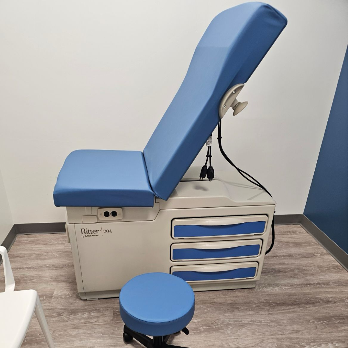 MEDICAL EXAM ROOM MEDICAL BEDS3